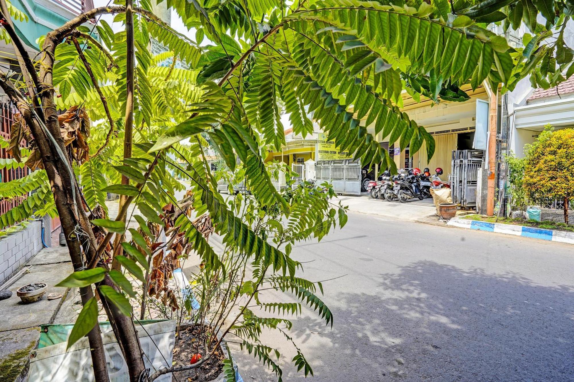 فندق Spot On 91716 Kost Yy Syariah Mojokerto المظهر الخارجي الصورة
