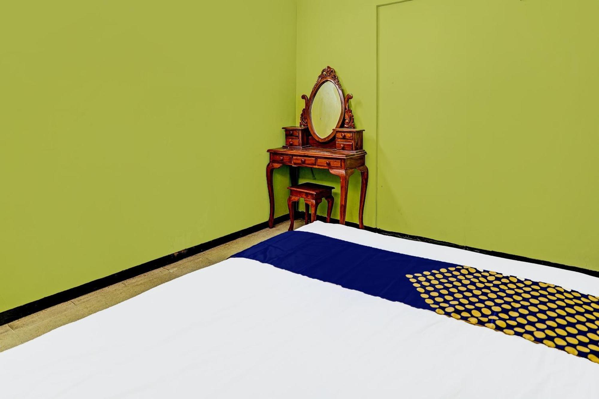فندق Spot On 91716 Kost Yy Syariah Mojokerto المظهر الخارجي الصورة